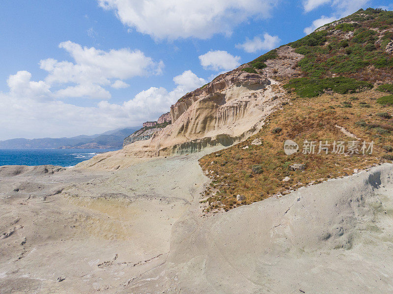 撒丁岛博萨的Cane Malu山